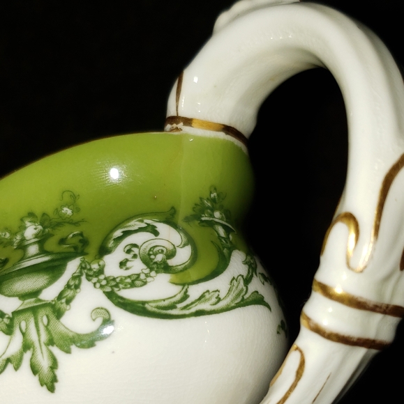 ROYAL WORCESTER GRAVY BOAT & SAUCER - Picture 6 of 8